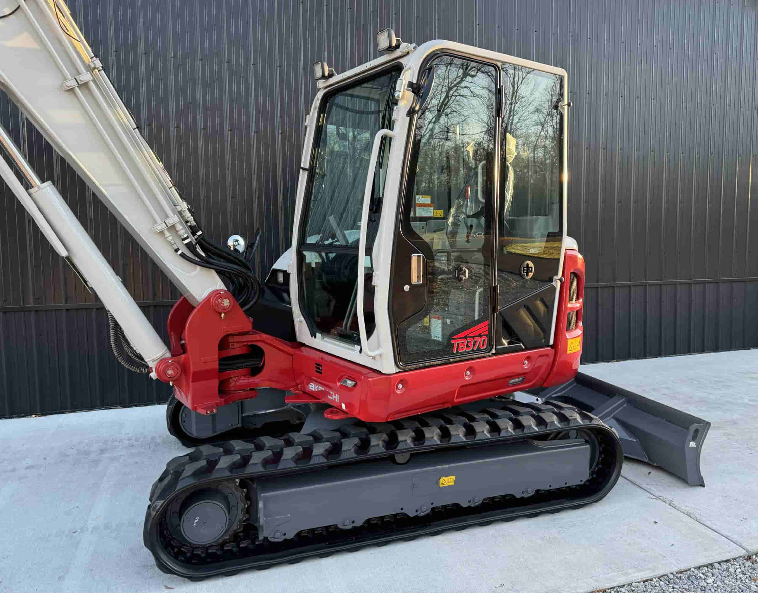 2022 TAKEUCHI TB370 4 Buckets
